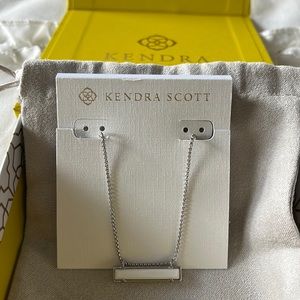 Kendra Scott Leanor Pendant Necklace in Silver and White